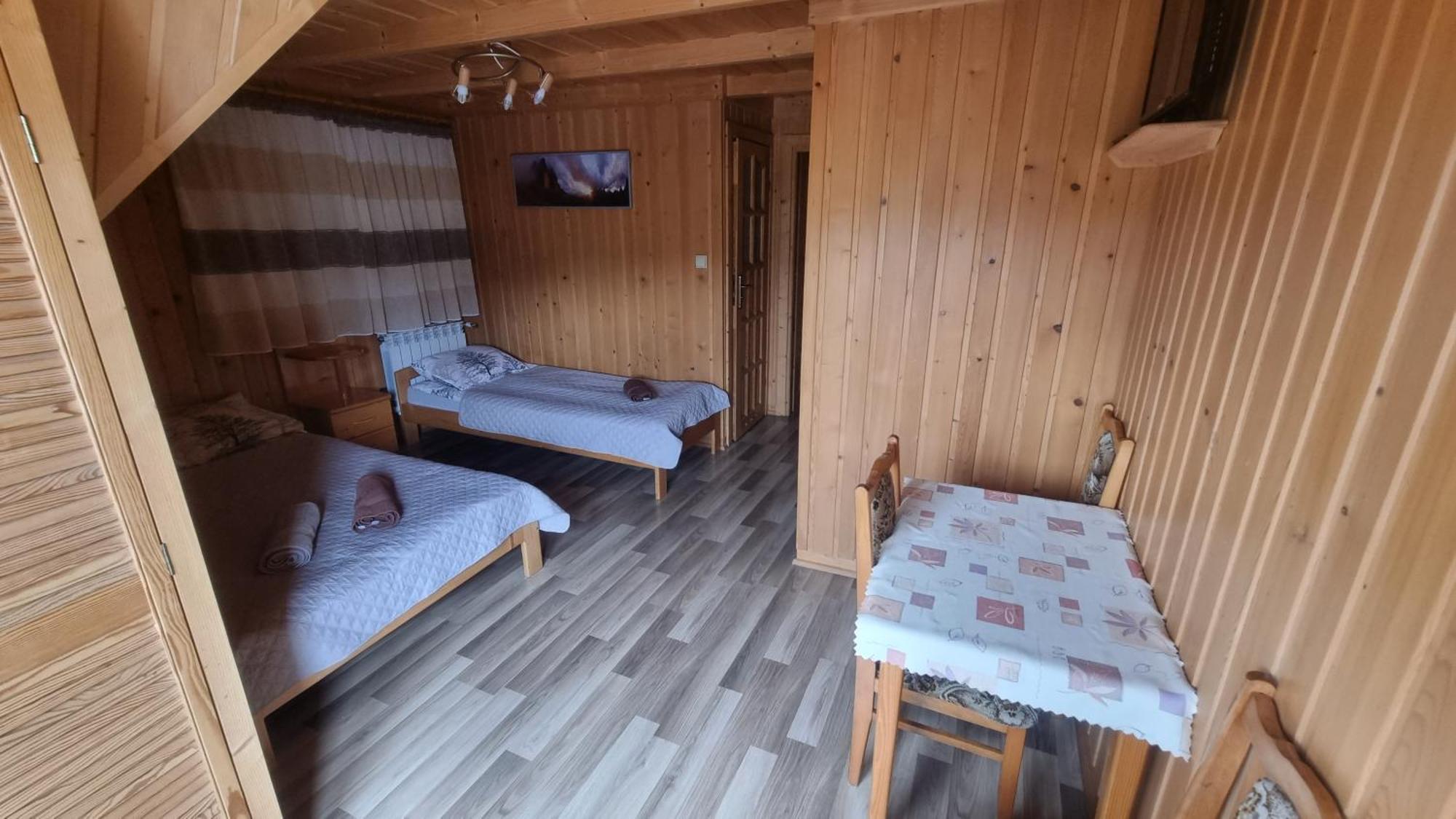 Pod Grusza Guest House Dzianisz Bagian luar foto