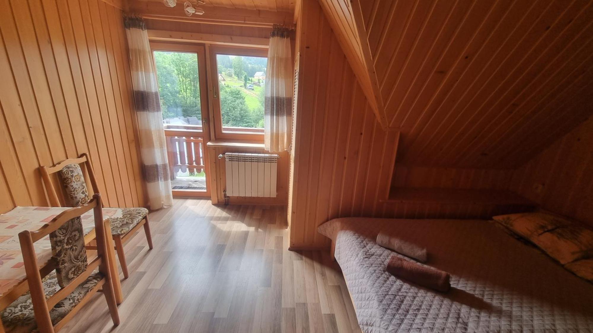 Pod Grusza Guest House Dzianisz Bagian luar foto