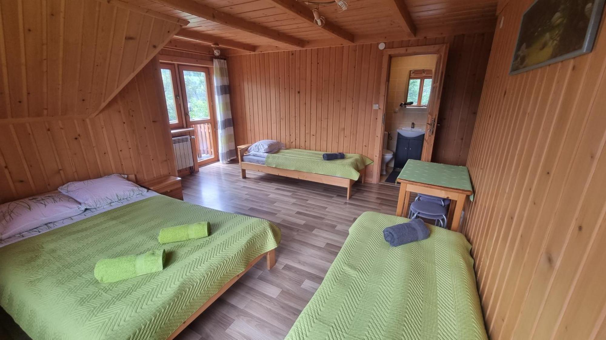 Pod Grusza Guest House Dzianisz Bagian luar foto